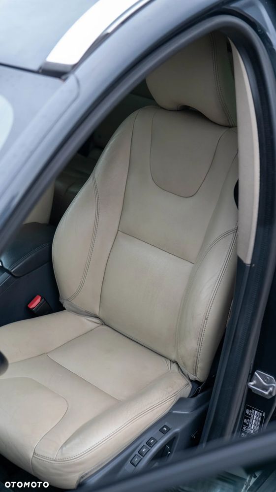 Volvo XC 60 D4 AWD Summum - 7