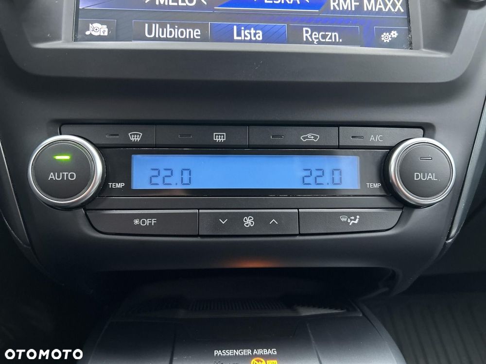 Toyota Avensis 2.0 D-4D Premium - 19