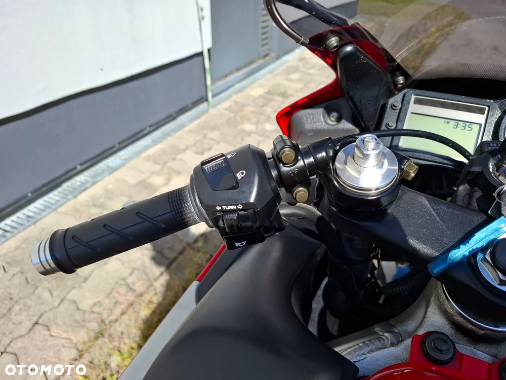 Honda CBR - 21