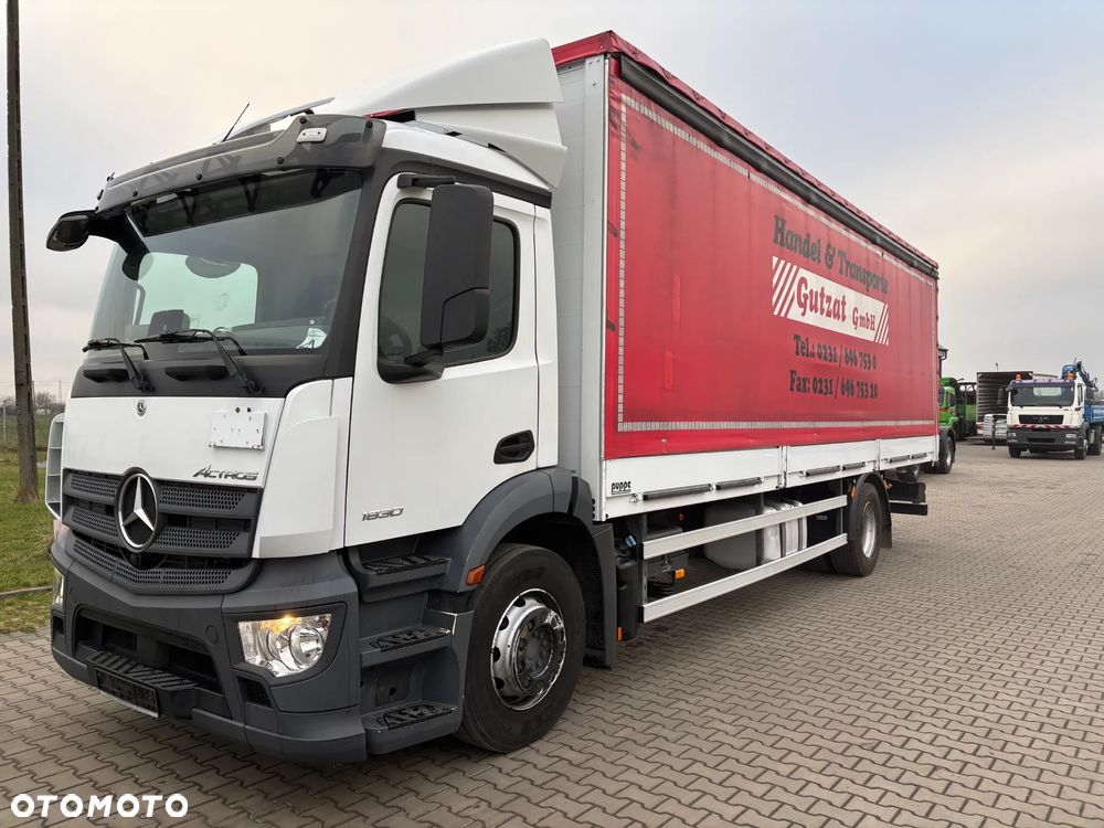 Mercedes-Benz Actros MP5 1830 (nie Antos , 1836, 1840, 1842, 1845) firanka , burta , - 2