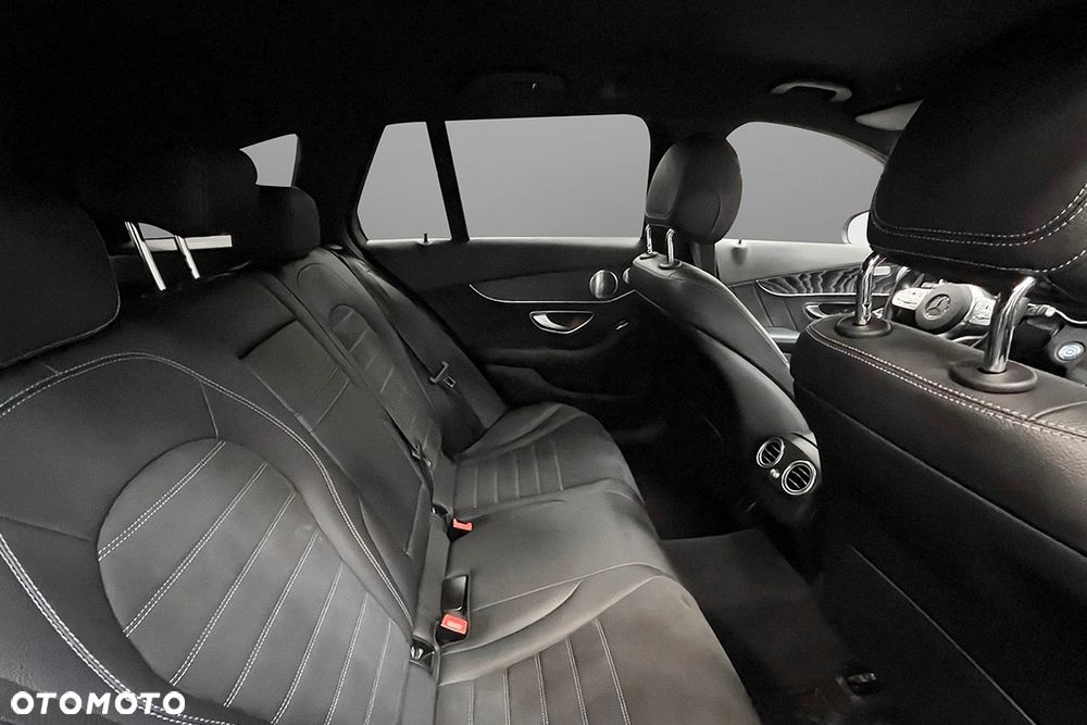 Mercedes-Benz Klasa C 300 e 9G-TRONIC - 7