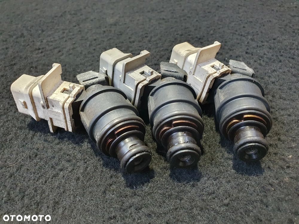 OPEL ASTRA G H ZAFIRA VECTRA C 1.8 16V Z18XE WTRYSKIWACZ 90536149 5WK93151 POSIADAM 3 SZT - 1