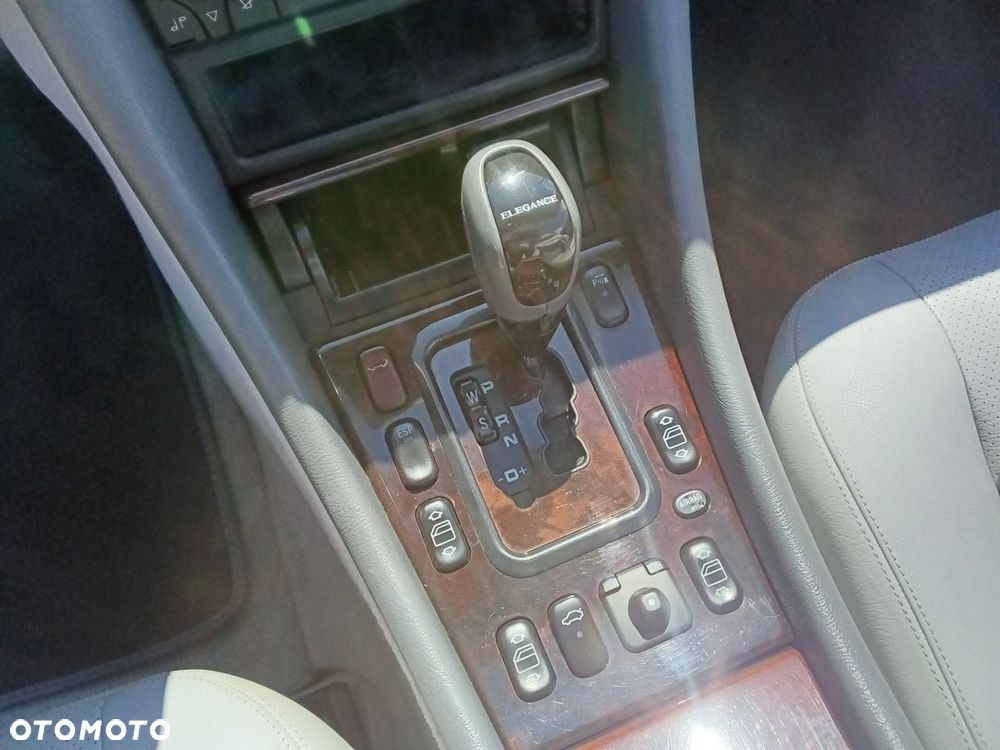 Mercedes-Benz CLK - 21