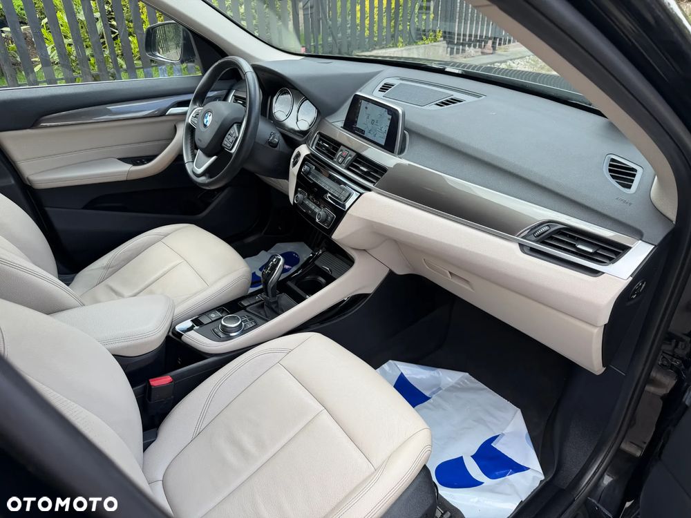 BMW X1 sDrive18i GPF xLine - 12