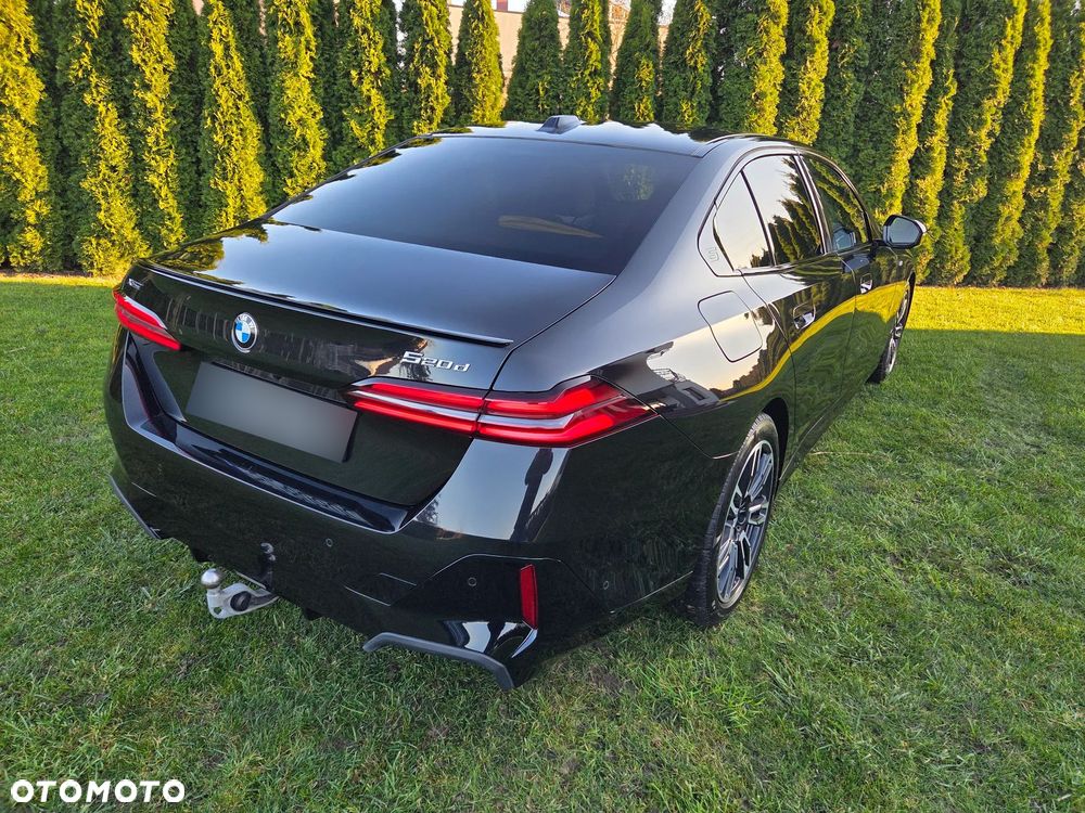 BMW Seria 5 520d xDrive - 10