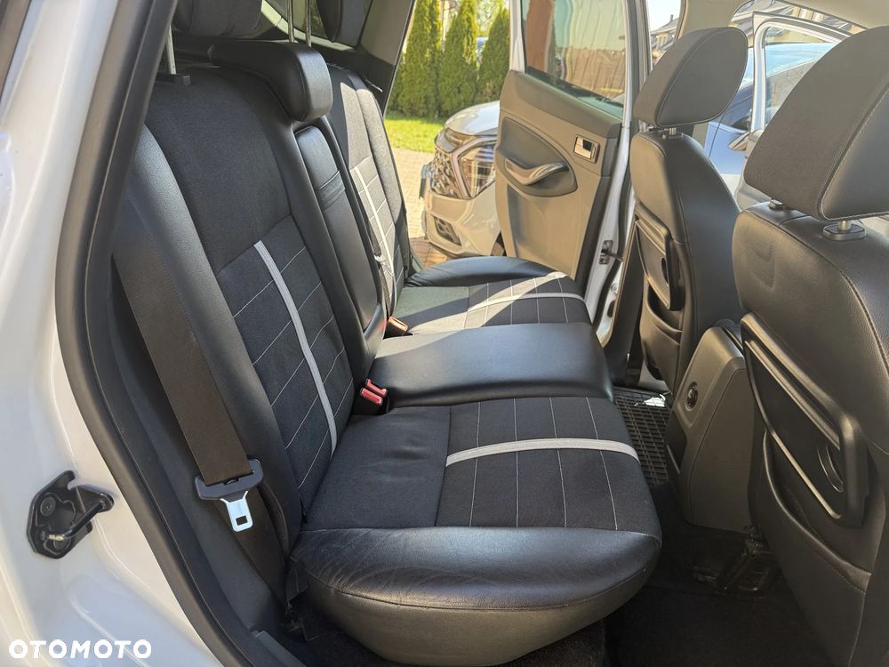 Ford Kuga 2.0 TDCi Titanium FWD - 9