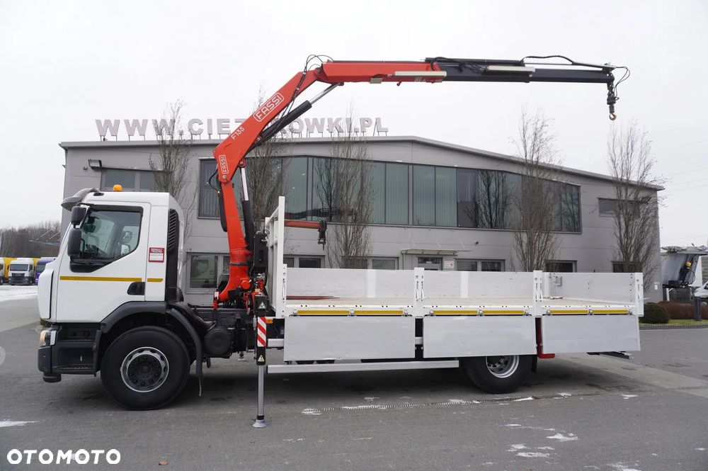 Renault C280 DTI 8 / HDS Fassi 5,6 t / Zasięg 8 m / Platforma 15 EPAL - 17