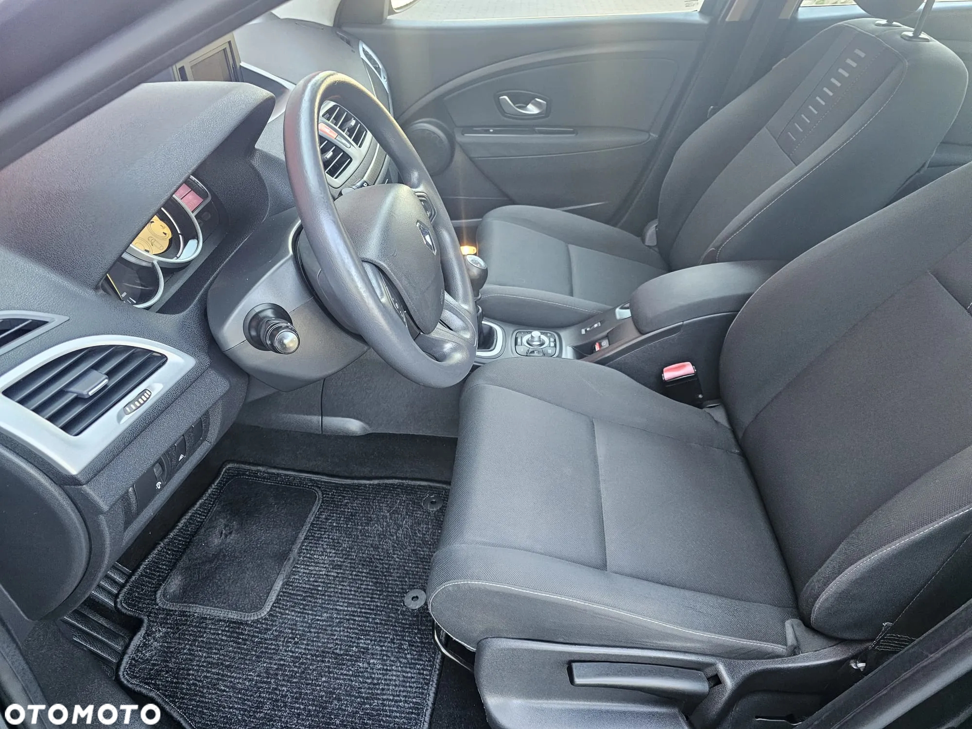 Renault Megane Grandtour TCe 130 Dynamique - 20