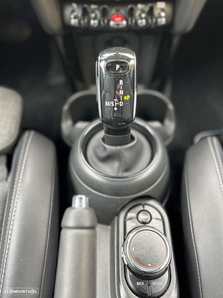 MINI 3 Portas Cooper D Aut. - 16