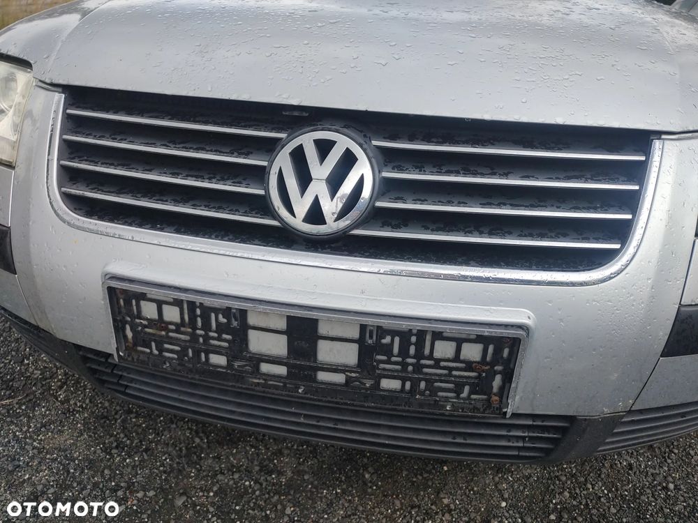 PASSAT B5 LIFT ZDERZAK PRZÓD XENON LA7W - 5