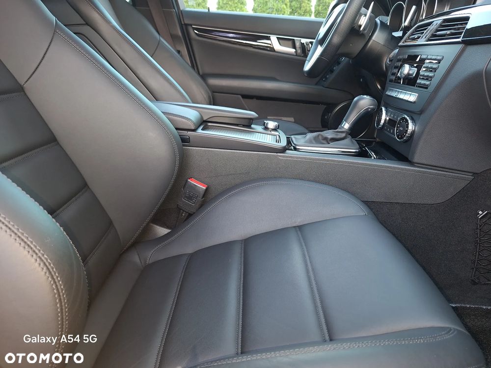 Mercedes-Benz Klasa C 63 AMG AMG SPEEDSHIFT MCT - 22