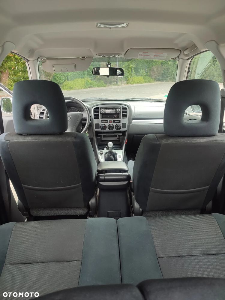 Suzuki Grand Vitara 2.0 Comfort Limited - 10