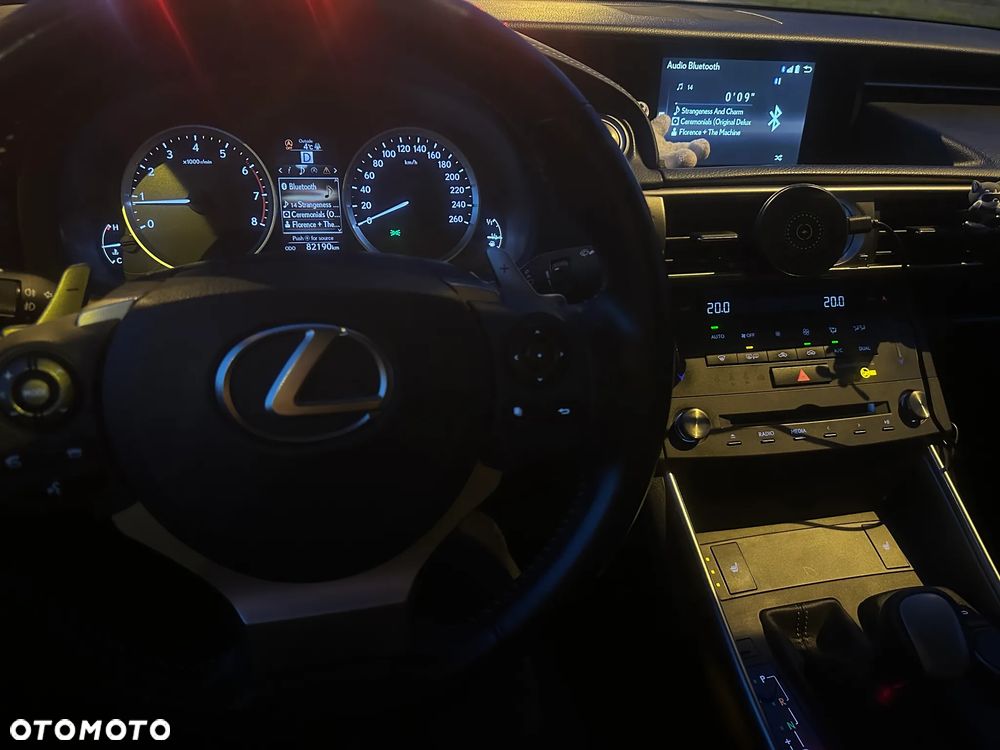 Lexus IS 200t Elite - 7