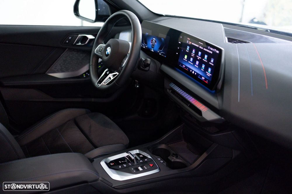 BMW 118 d Pack Desportivo M - 19