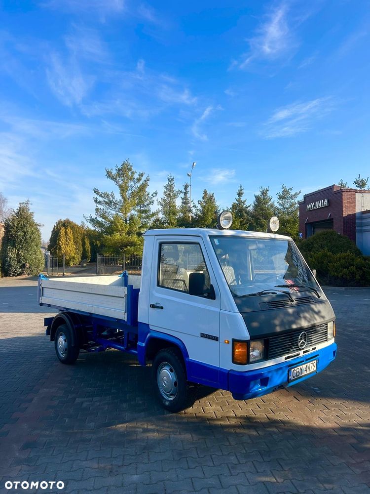 Mercedes-Benz MB 100 - 9