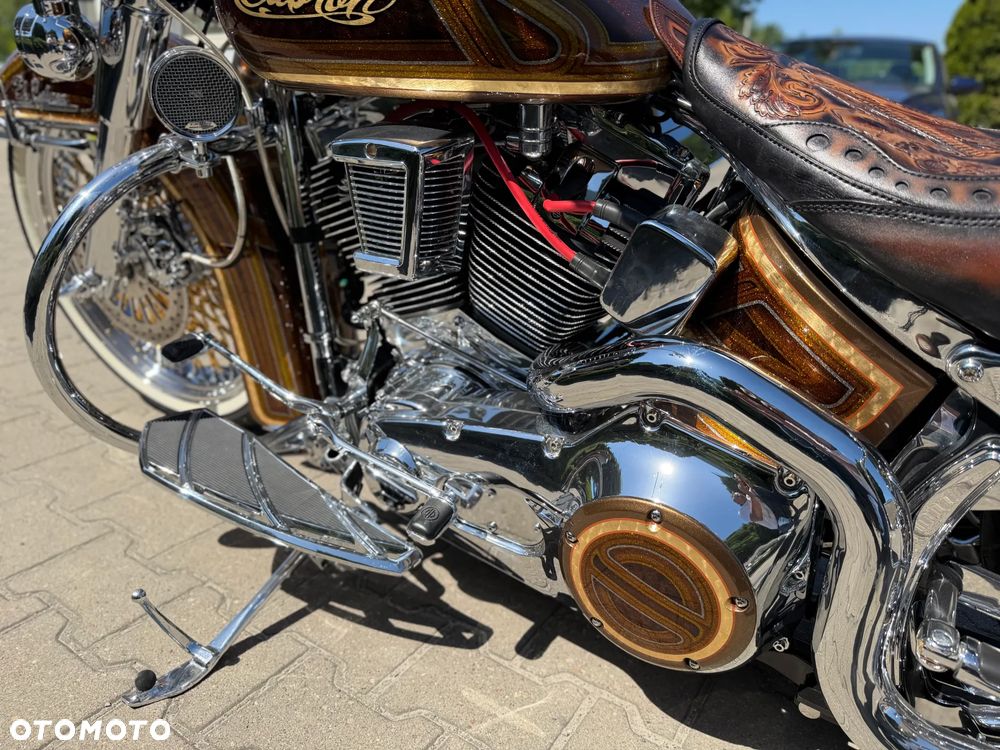 Harley-Davidson Softail Deluxe - 17
