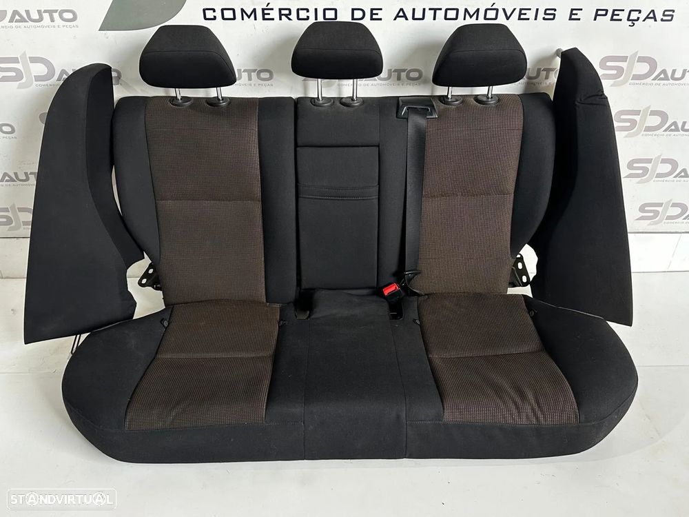 Conjunto Bancos - Mercedes C (W204) - 3