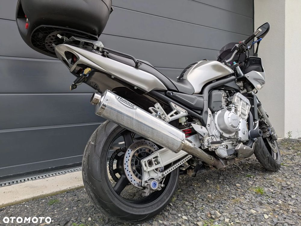 Yamaha FZS - 14