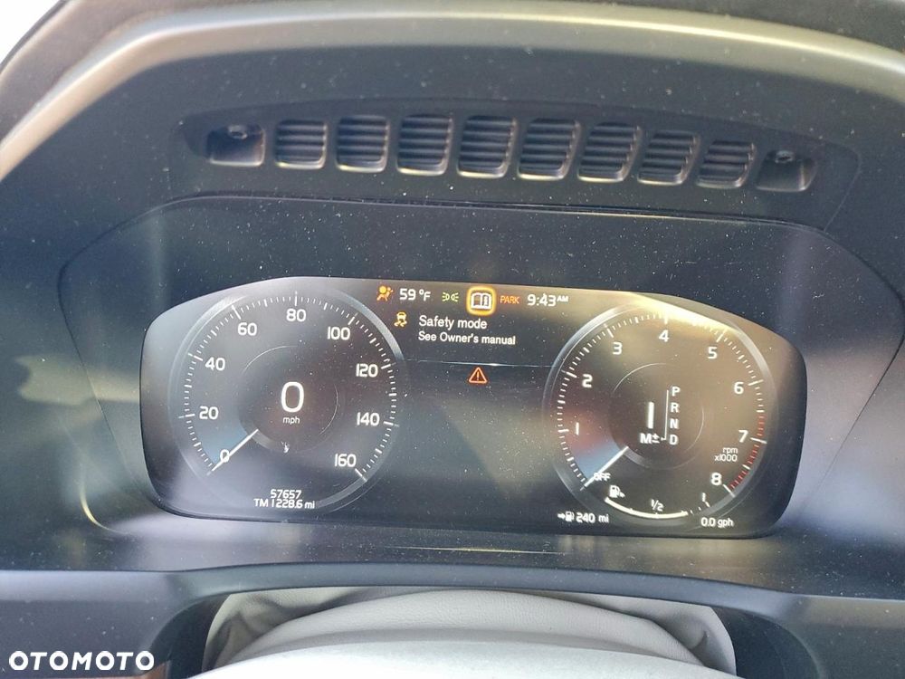 Volvo XC 90 T6 AWD Geartronic Momentum - 11