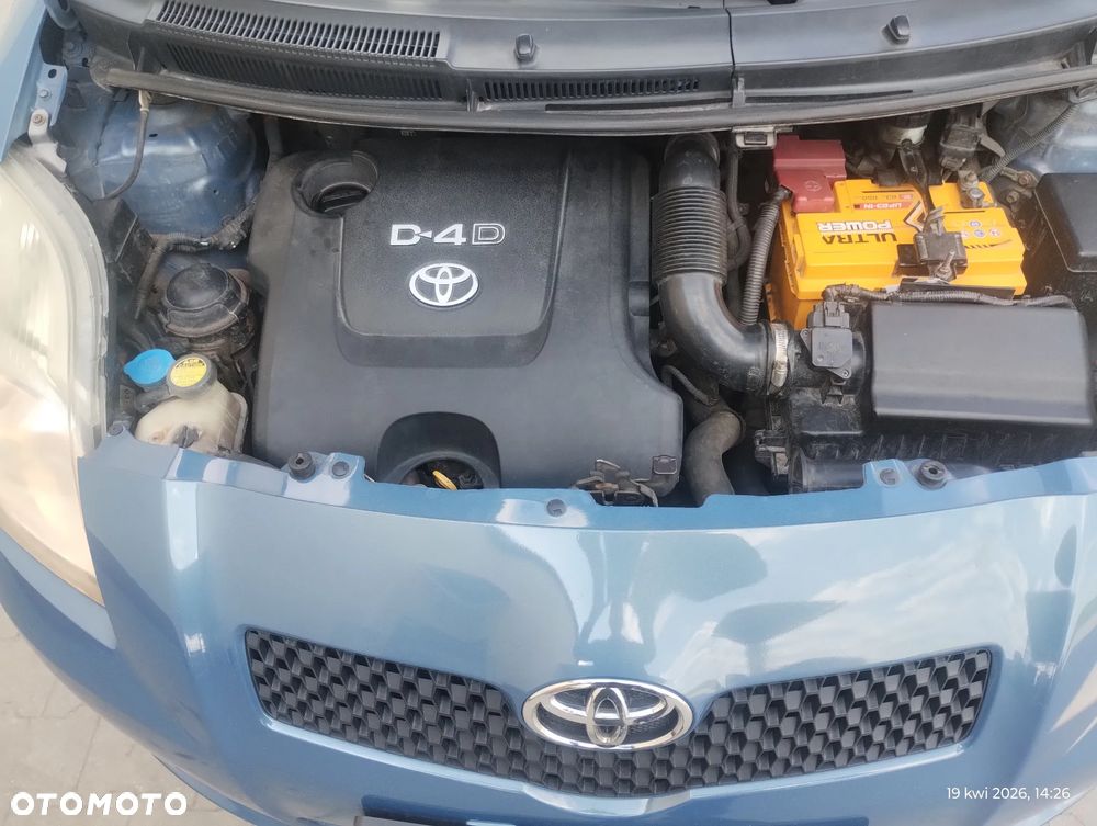 Toyota Yaris - 10