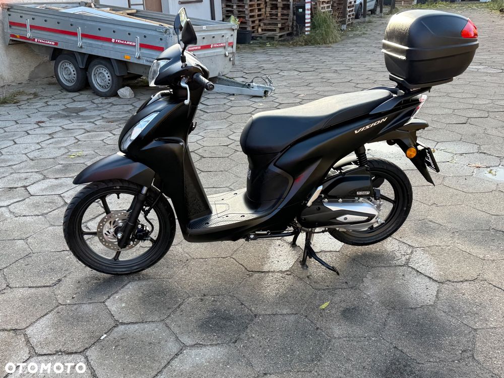 Honda Vision - 3