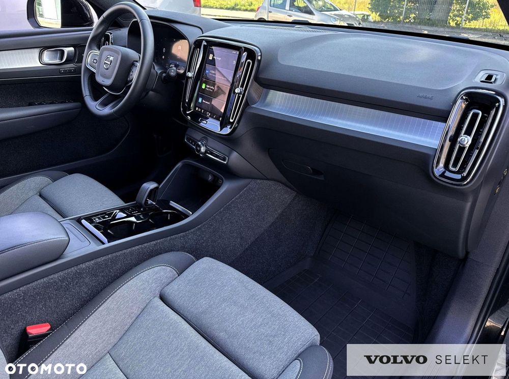 Volvo XC 40 B3 Plus Dark - 12