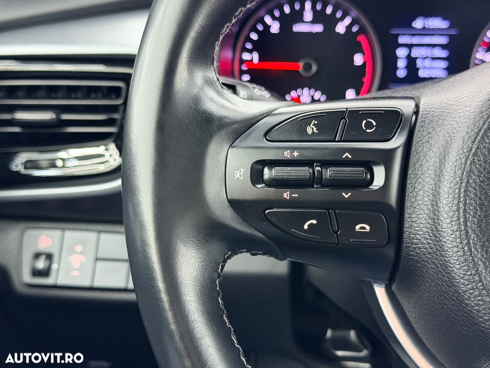 Kia Stonic 1.6 DSL Urban - 27