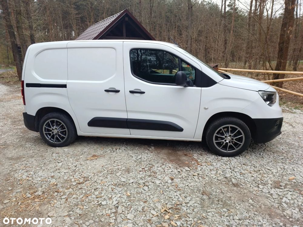Opel Combo 1.5 CDTI Essentia S&S - 6