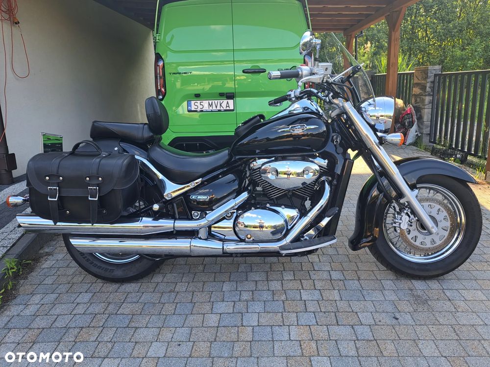 Suzuki Intruder - 8