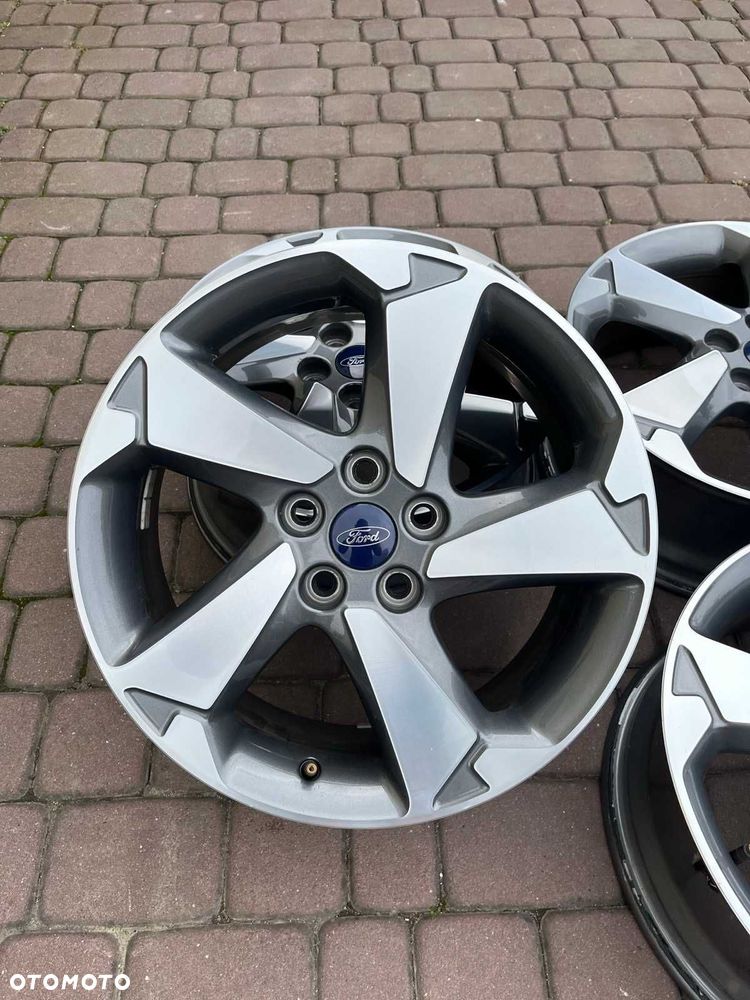 Oryginalne alufelgi Ford 5x108 17 CZUJNIKI FOCUS ST C-MAX BICOLOR