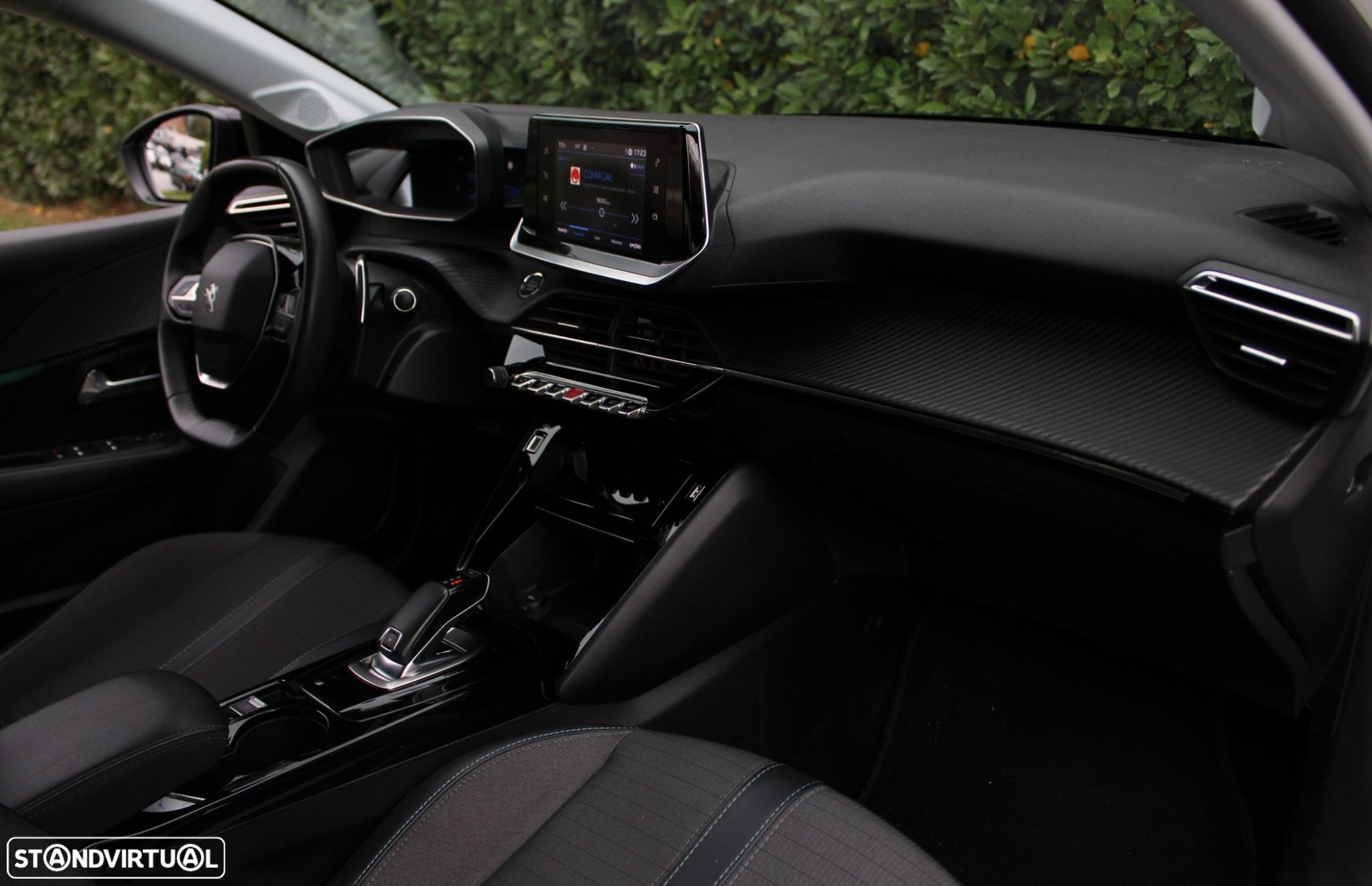 Peugeot 208 1.2 PureTech Allure EAT8 - 28