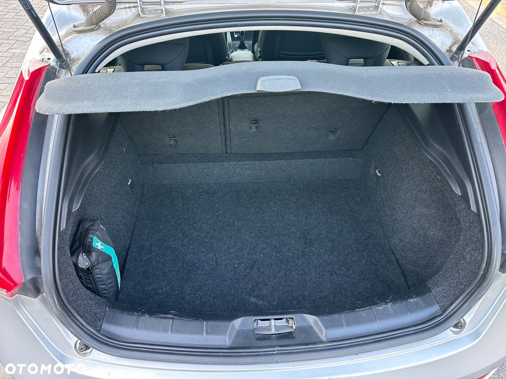 Volvo V40 - 22