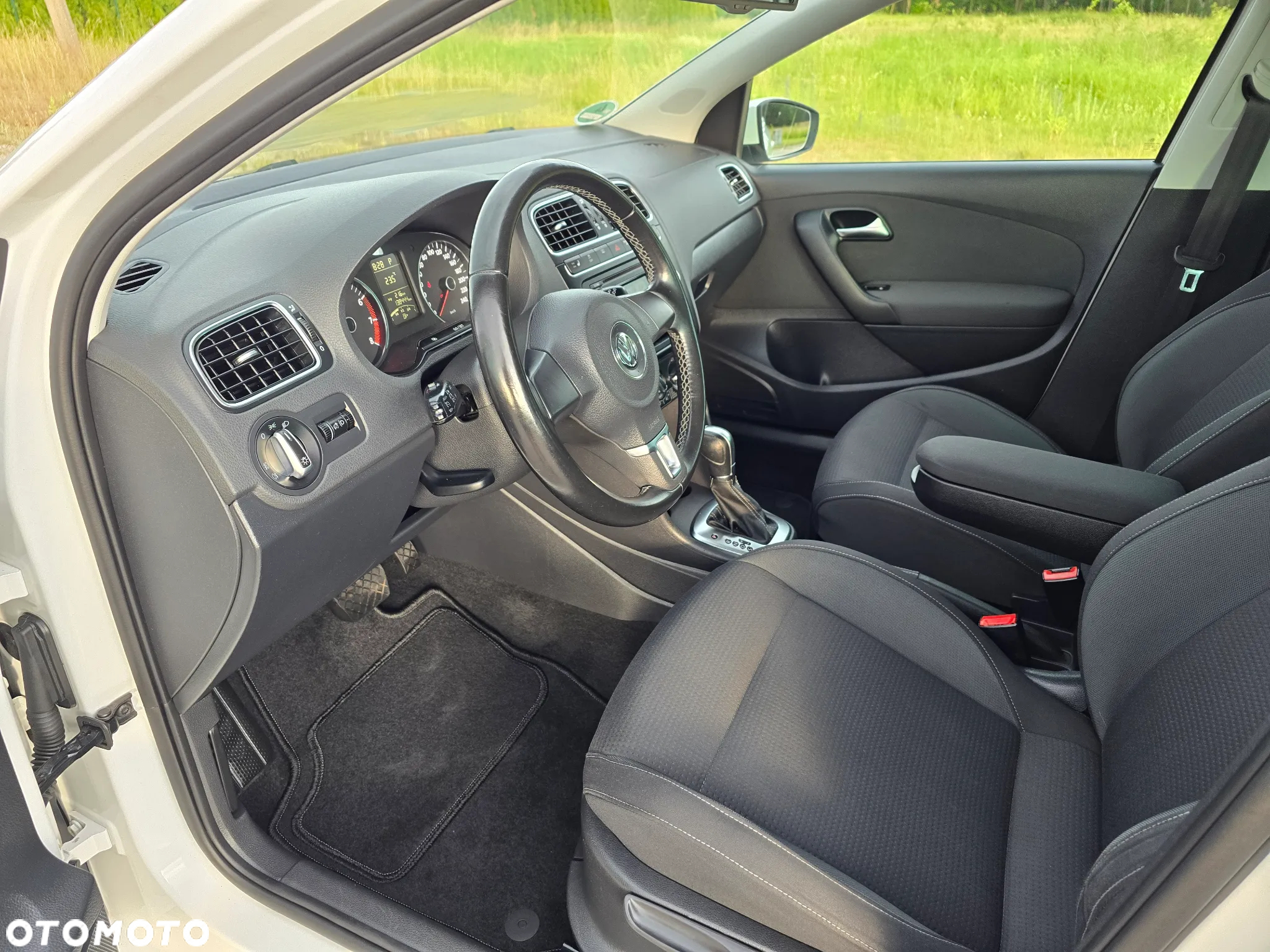 Volkswagen Polo 1.4 DSG Team - 31