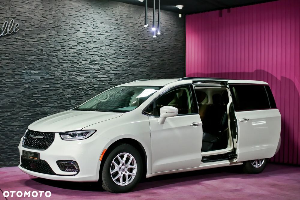 Chrysler Pacifica - 9