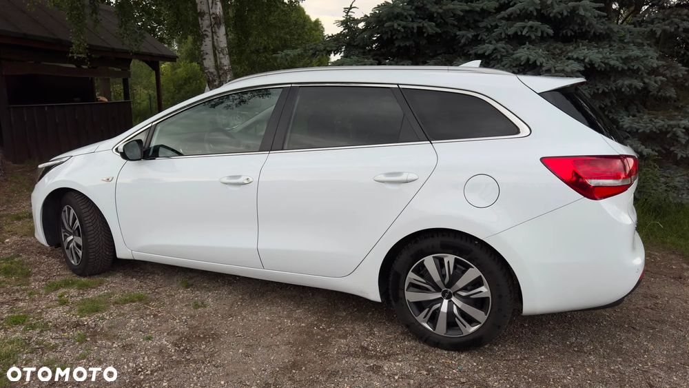 Kia Ceed - 27