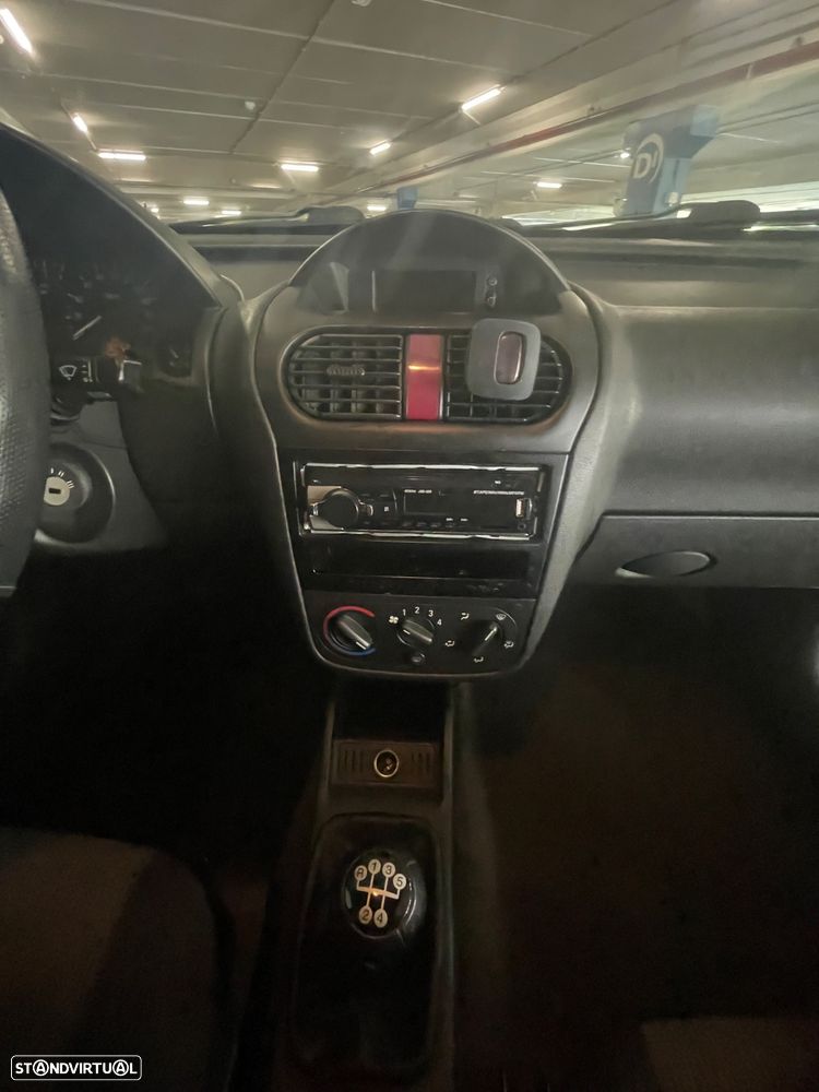 Opel Corsa - 16