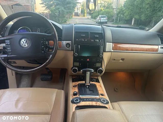 Volkswagen Touareg 3.0 V6 TDI Tiptr - 8