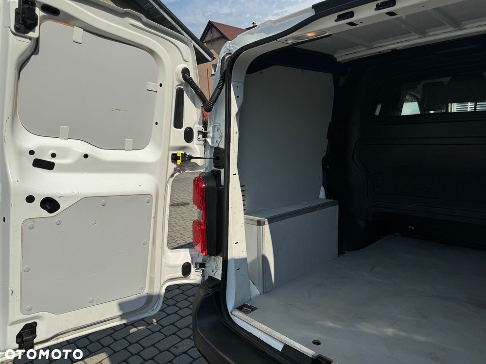Opel Vivaro - 13