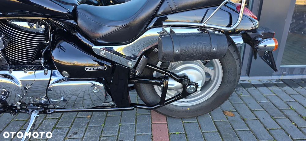 Suzuki Intruder - 36