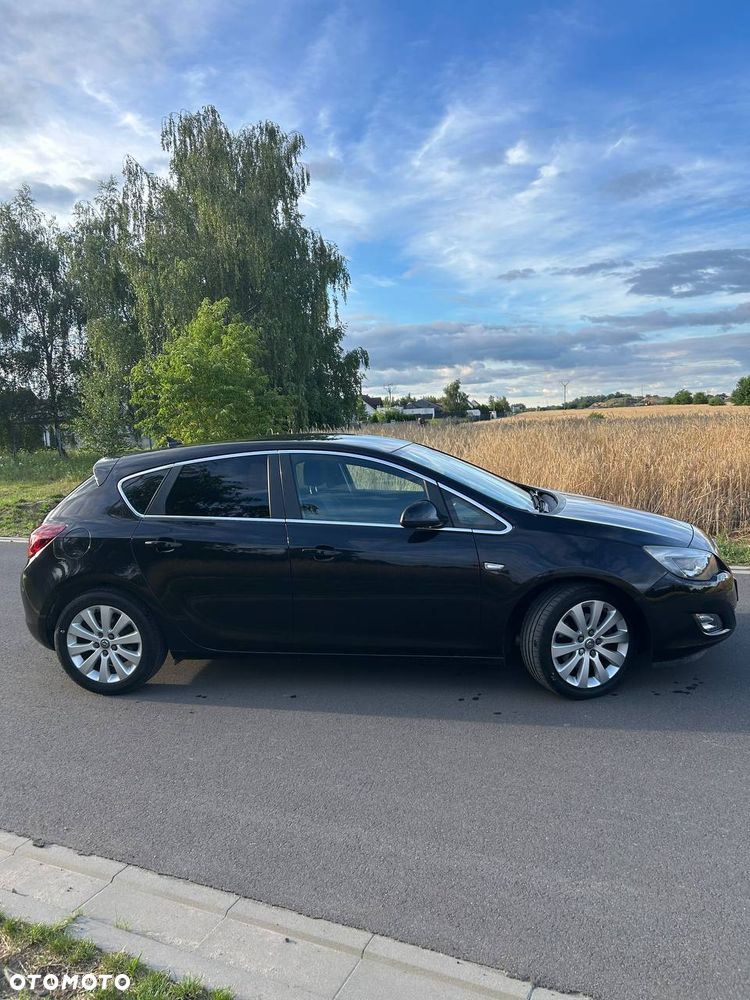 Opel Astra 1.7 CDTI Cosmo - 4