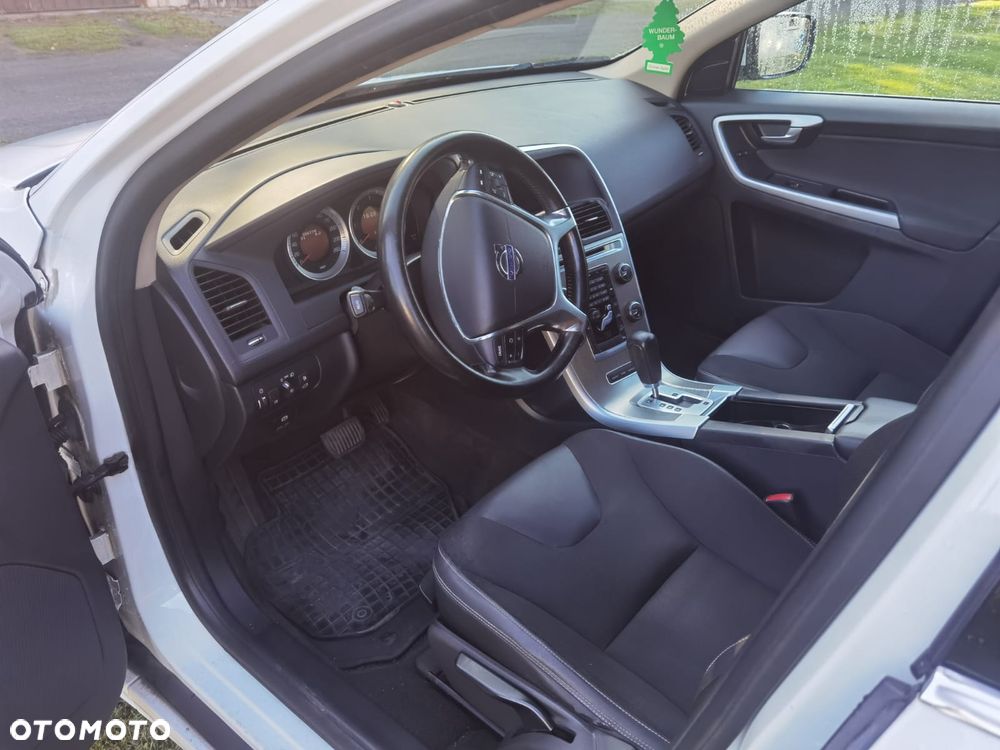 Volvo XC 60 2.4D AWD Kinetic - 8