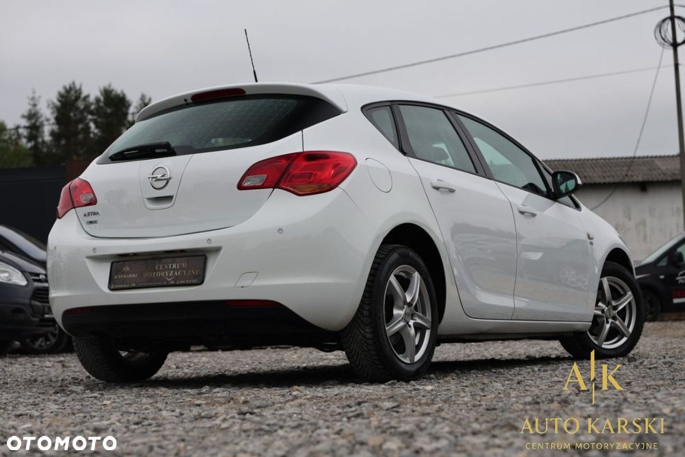 Opel Astra - 4