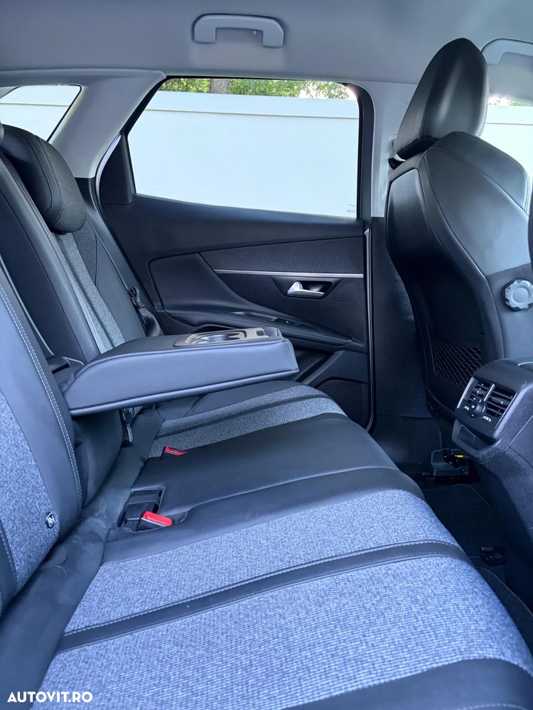 Peugeot 3008 BlueHDi 130 Stop & Start EAT8 Allure - 26