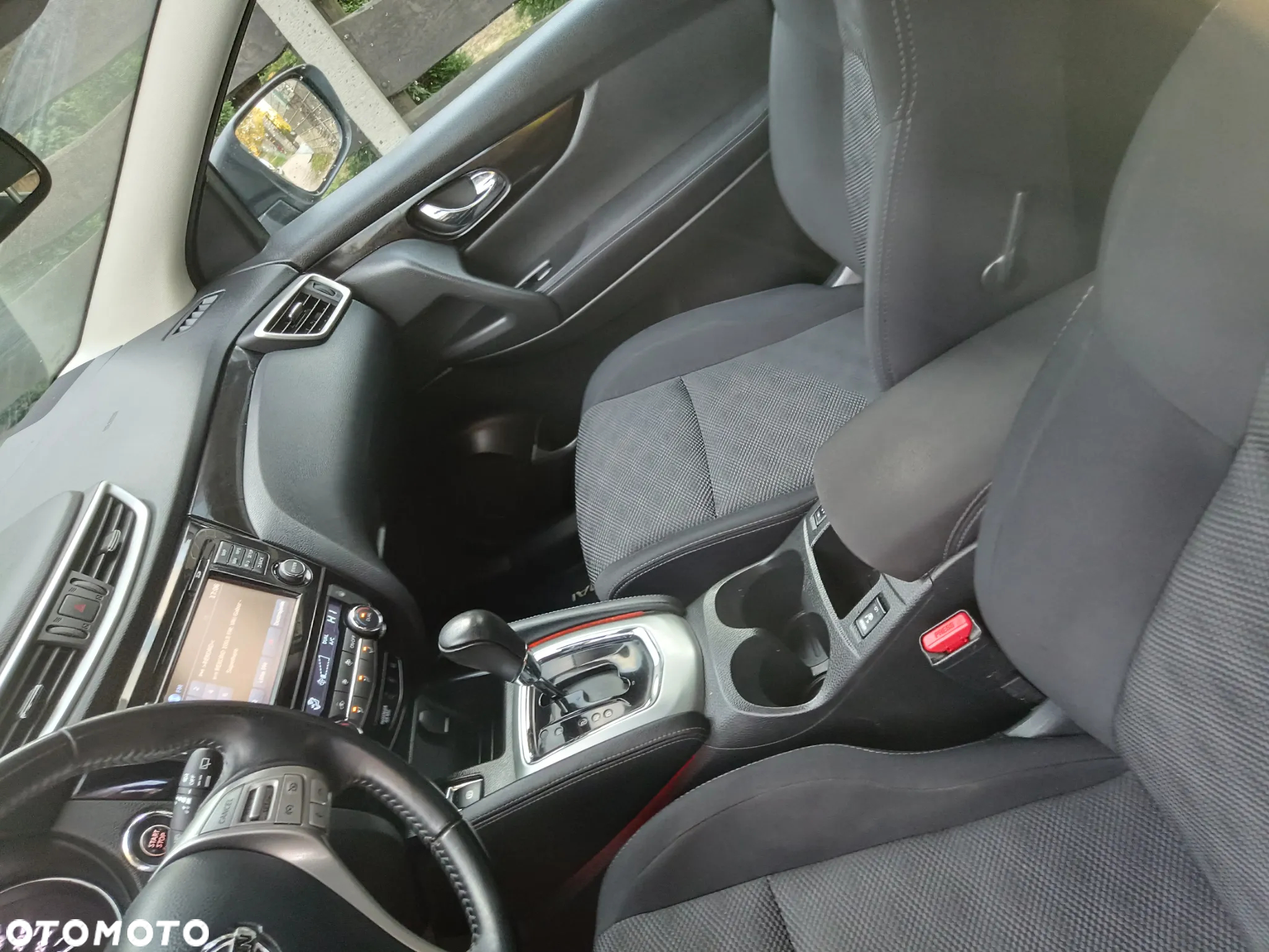 Nissan Qashqai 1.2 DIG-T N-Connecta Xtronic - 9