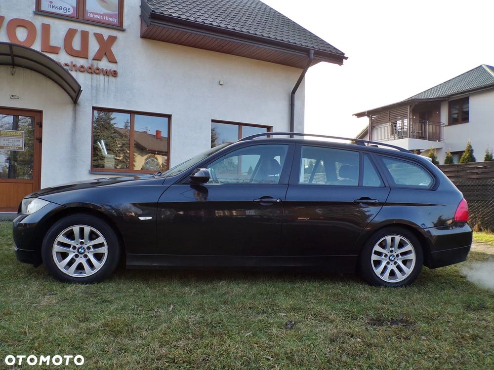 BMW Seria 3 320d DPF Efficient Dynamics Edition - 8