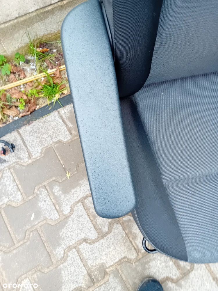 Movano Master III 15- Fotel przedni lewy - kierowca - 4