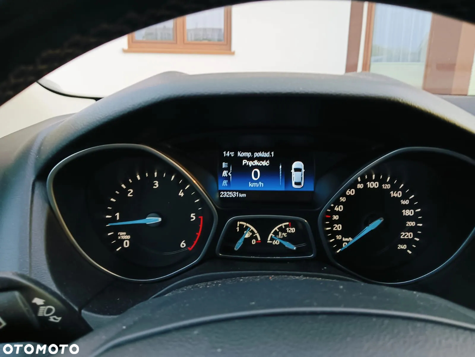 Ford Focus 1.5 TDCi SYNC Edition - 6