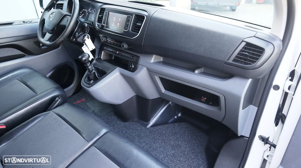 Opel Vivaro 2.0 Longa L3 120 - 11