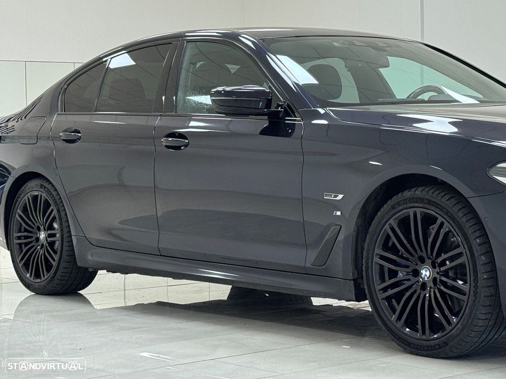 BMW 530 e Pack Desportivo M - 18