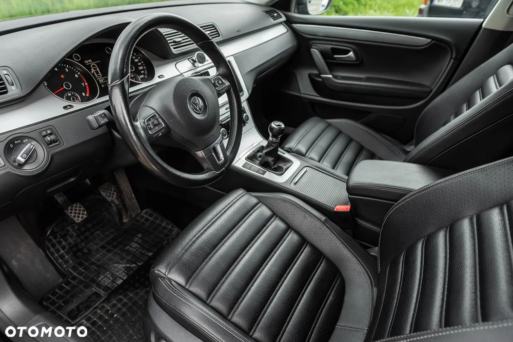 Volkswagen Passat CC - 15